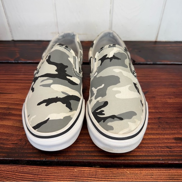 Vans Classic Slip-On Camo Gray White Women’s 6.5 / Men’s 5 - Picture 3 of 8